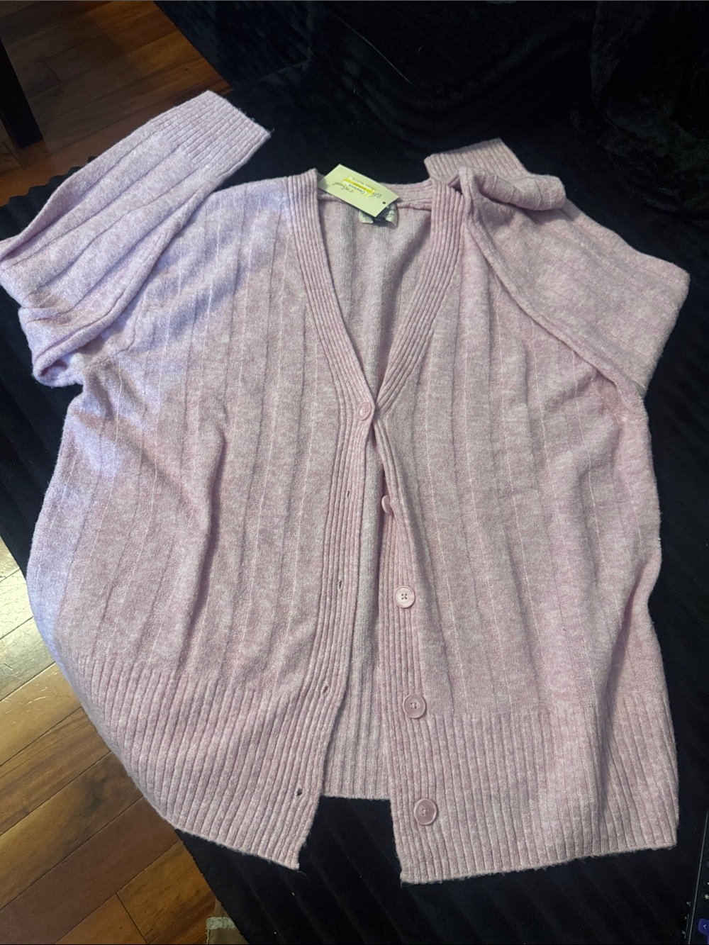 Universal Thread lite  Lavender Ribbed V-Neck Button Cardiganthe color is more - Picture 5 of 7